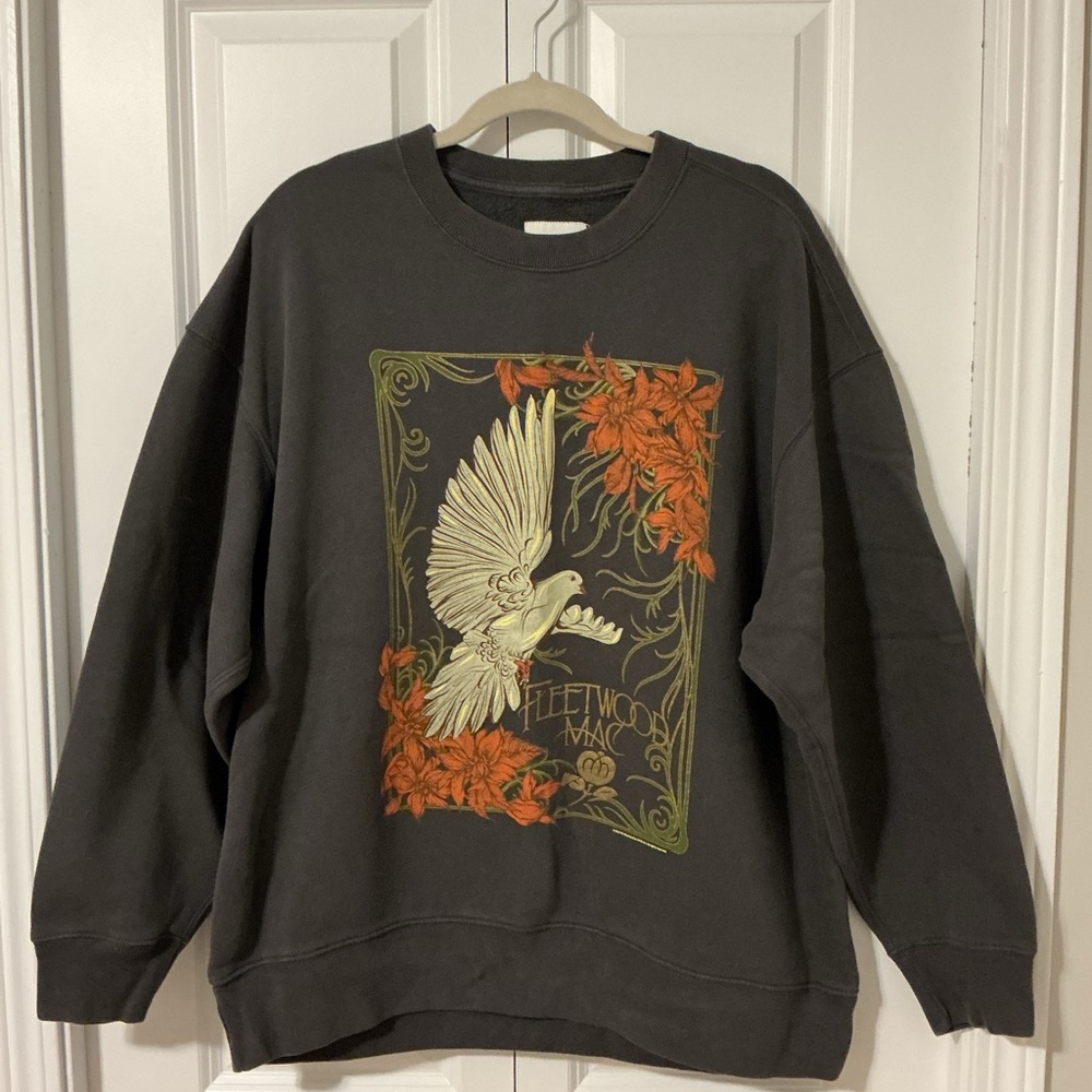Abercrombie & Fitch Fleetwood Mac Graphic Sweatshirt